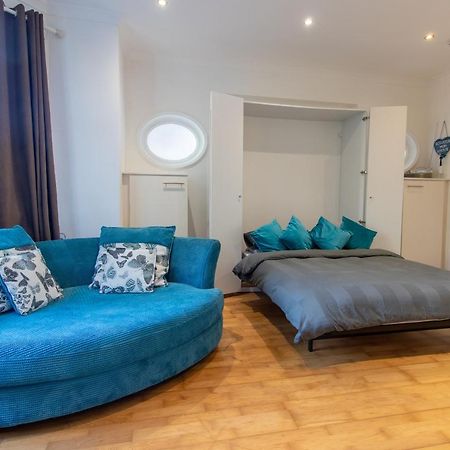 Spacious And Light Flat In Clapham London Kültér fotó
